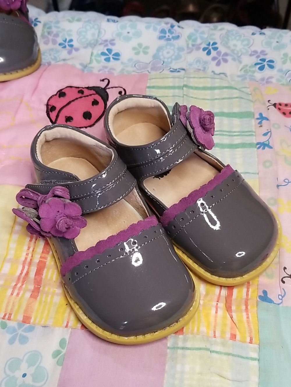 Livie & Luca Gray Patent Leather Mary Janes w/Purple Suede Flowers & Trim Size 7